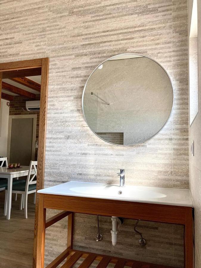 Studio Apartman Luka Starigrad Paklenica Extérieur photo