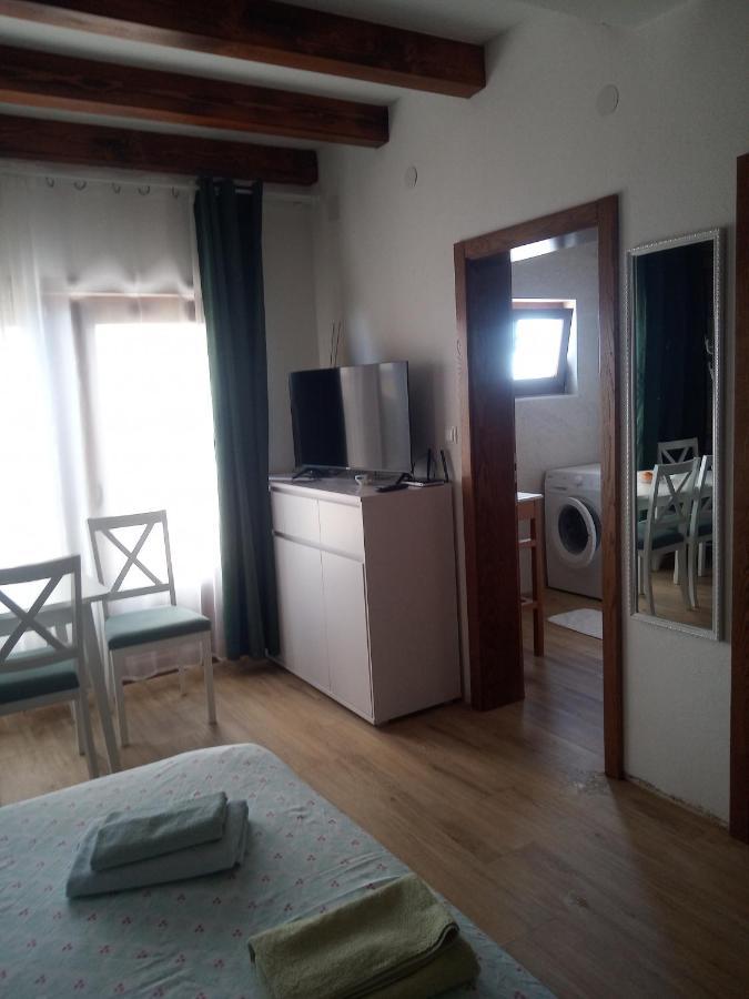 Studio Apartman Luka Starigrad Paklenica Extérieur photo